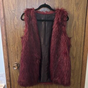 Women's Faux Fur Vest in Burgundy